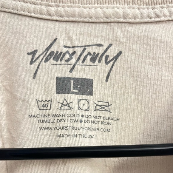 Yourstruly- I think I love you t-shirt - Picture 2 of 2
